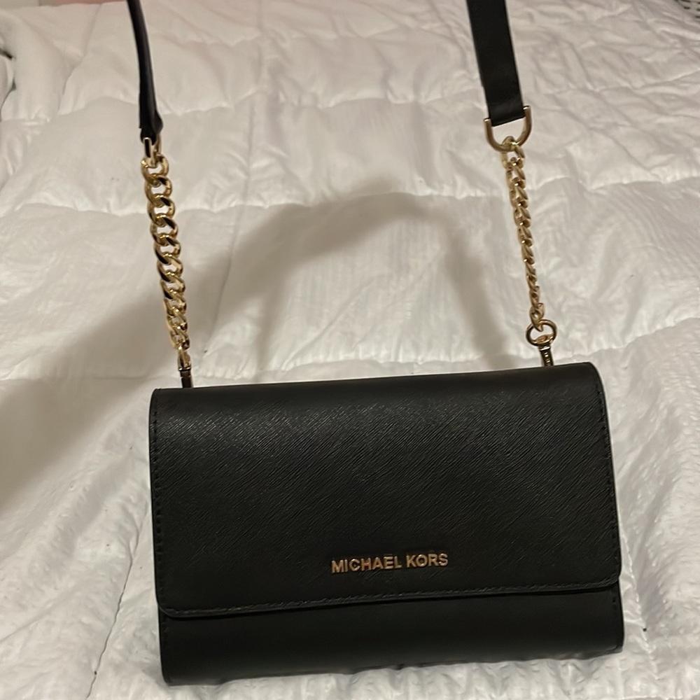 Michael Kors Crossbody w/ detachable card holder